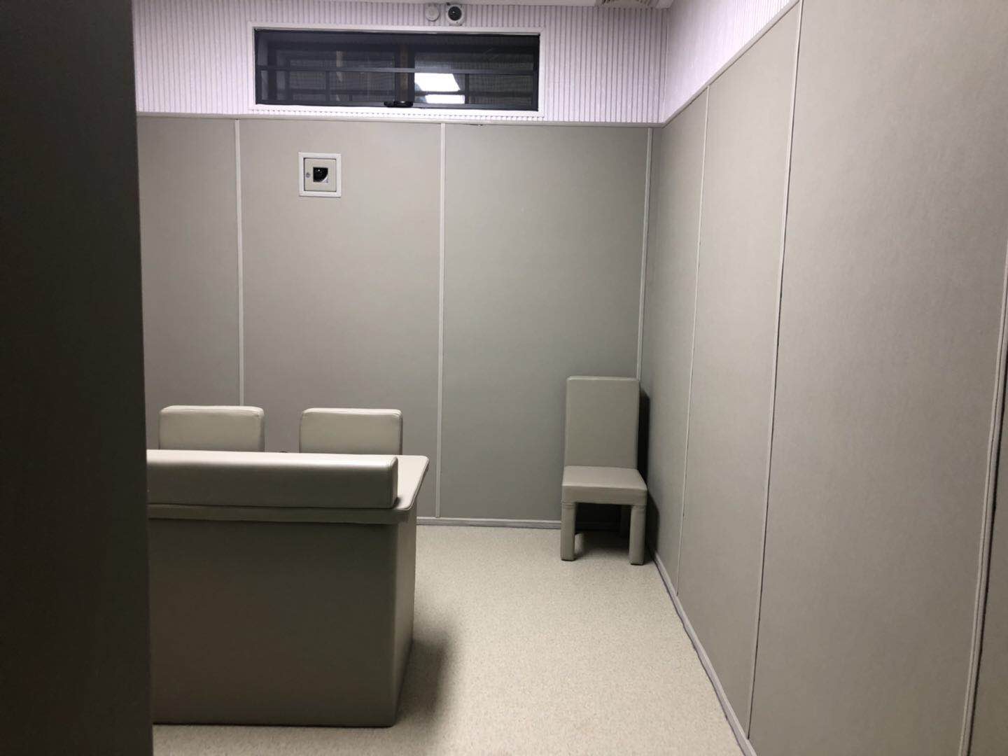 星美審訊室軟包效果圖.jpg 星美審訊室軟包效果圖.jpg