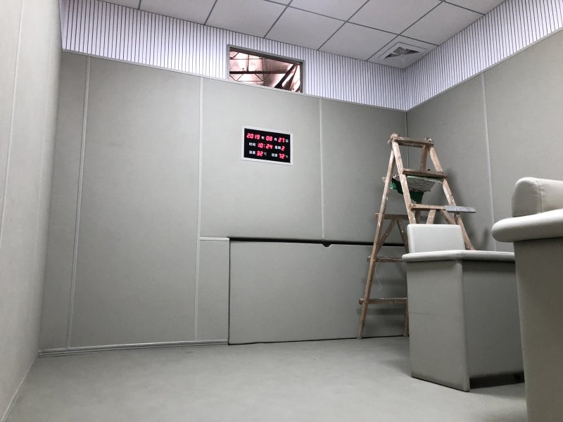 浙江市紀(jì)委審訊室軟包案例圖 浙江市紀(jì)委審訊室軟包案例圖