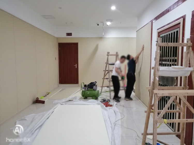 談話室墻面軟包室內(nèi)建設(shè)方案,加防撞建設(shè)，談話室軟包廠家